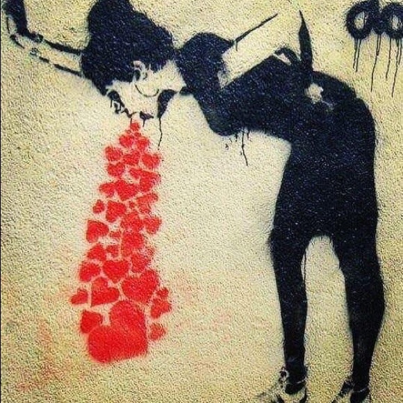 Meet your Posher, Laura - Picture 1 of 1